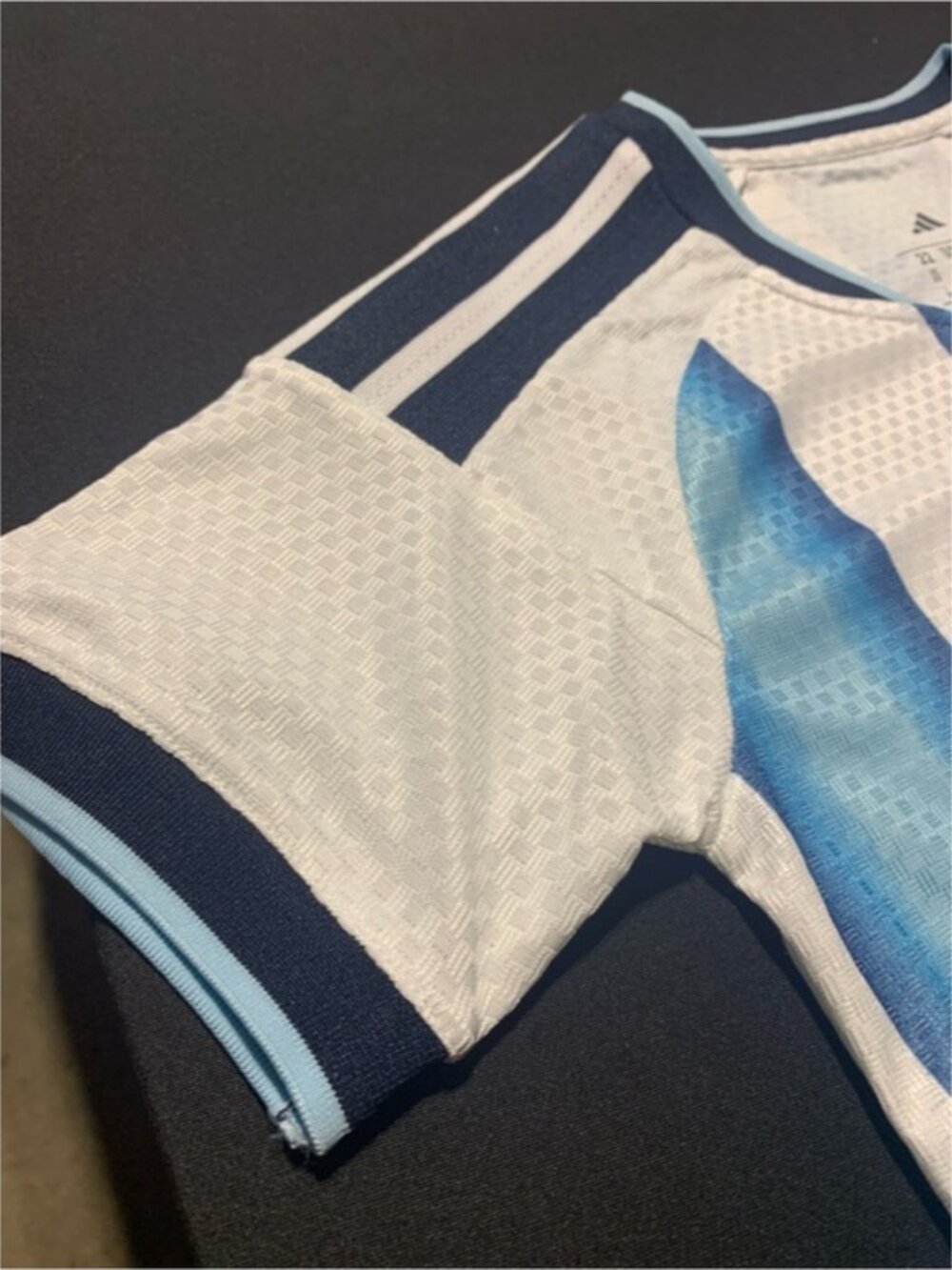 Kids 2026 Argentina Kits - Picture 2 of 16